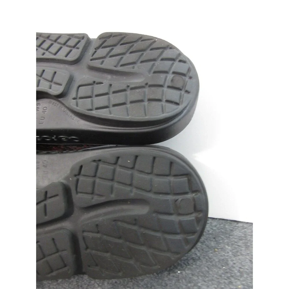 OOFOS Unisex Sandal Size M7 W9 EU40 Red Shimmer OOahh Sport Recovery Slide